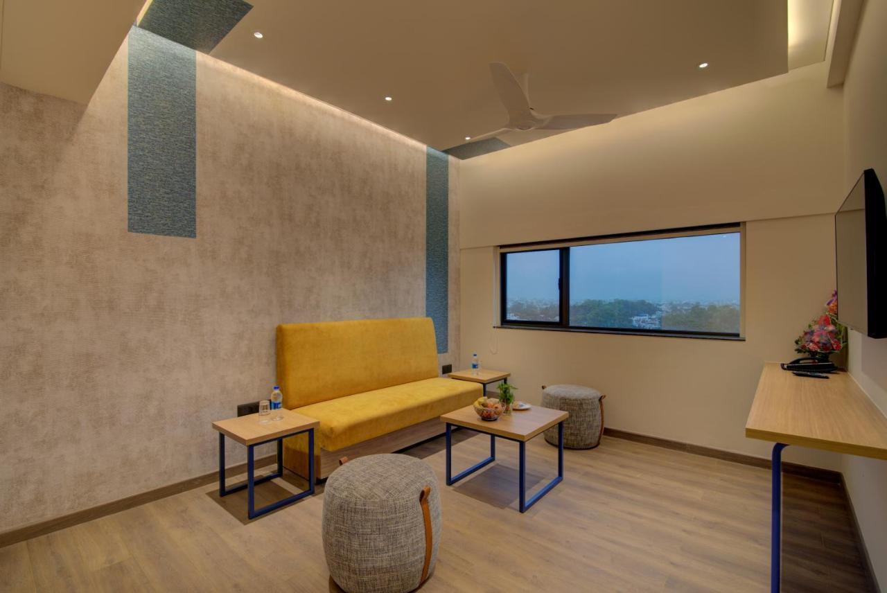 7 Apple Hotel נאסיק מראה חיצוני תמונה